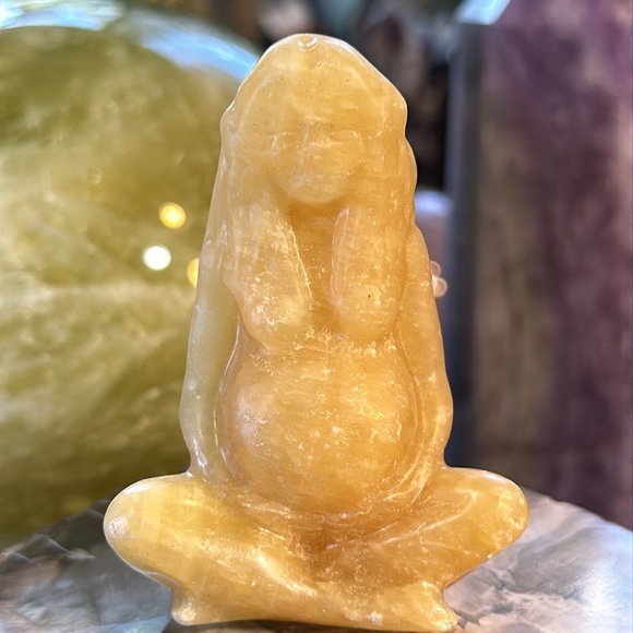 🎄SALE🎄Orange Calcite Mother Earth Carving! - Picture 8 of 8